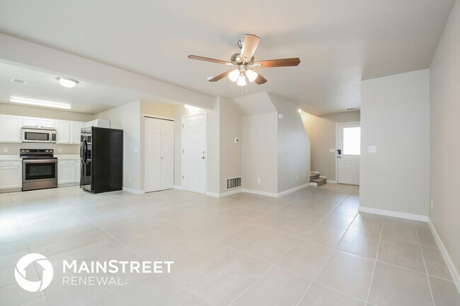 Building Photo - 4343 Andes St