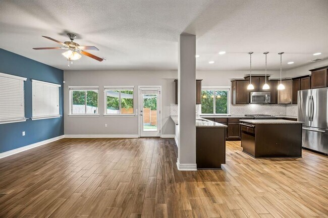 Building Photo - 6633 Alleyton Dr