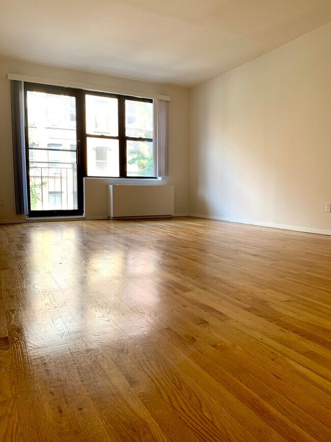 Foto del edificio - 254 E 10th St