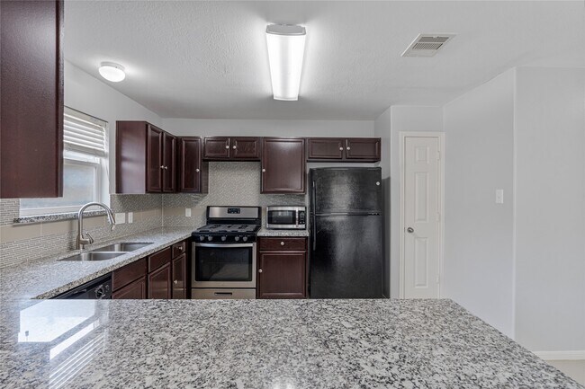 Building Photo - 6324 Austinville Dr