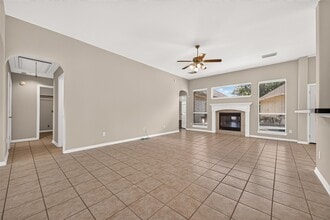 Building Photo - 2726 Martinec Dr
