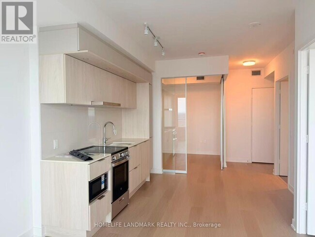 Photo du bâtiment - 448 Burnhamthorpe Rd W