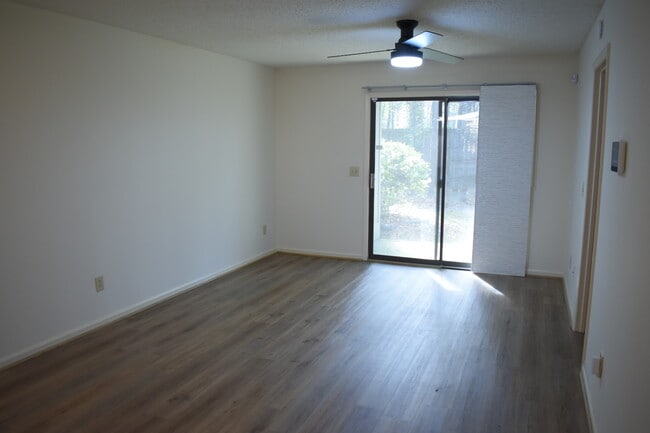 Building Photo - 3631 Saint Johns Ct