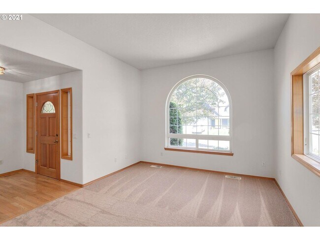 Foto del edificio - 4 Bedroom Bethany Home on a Large Corner L...