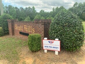 Building Photo - 165 Scott Hill Dr