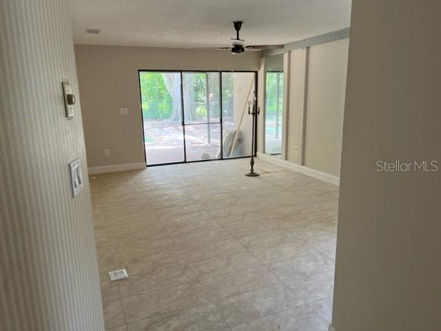 Building Photo - 1690 Curlew Rd