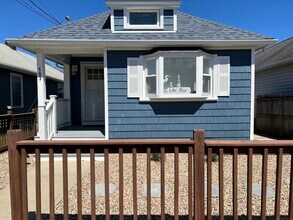 Building Photo - 103 Naugatuck Ave