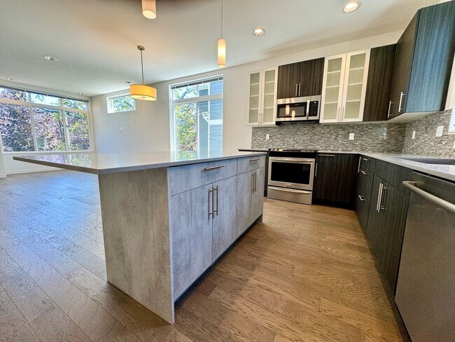 Foto del edificio - Modern Townhome near Green Lake!