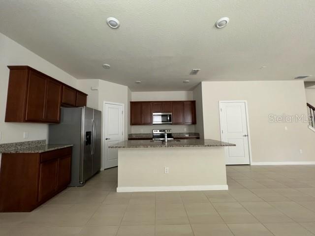 Foto del edificio - 5642 Wooden Pine Dr