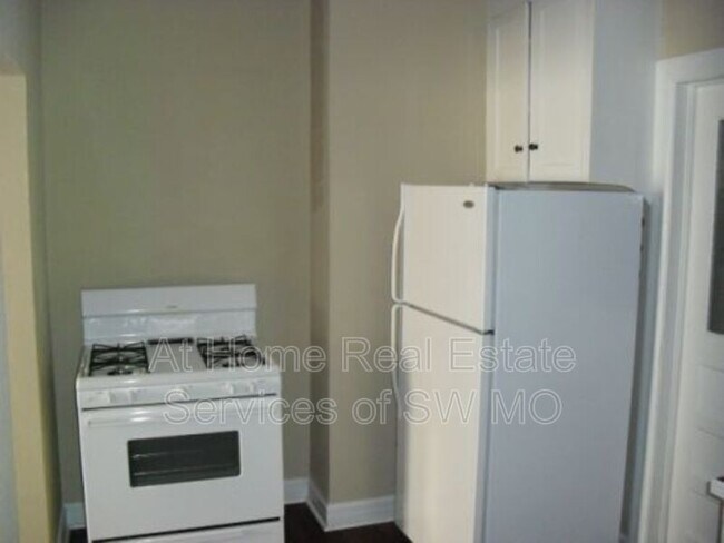 Foto del edificio - 433-1 E Bear Blvd
