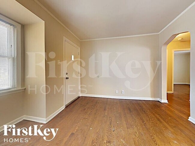 Foto del edificio - 21209 Oak St