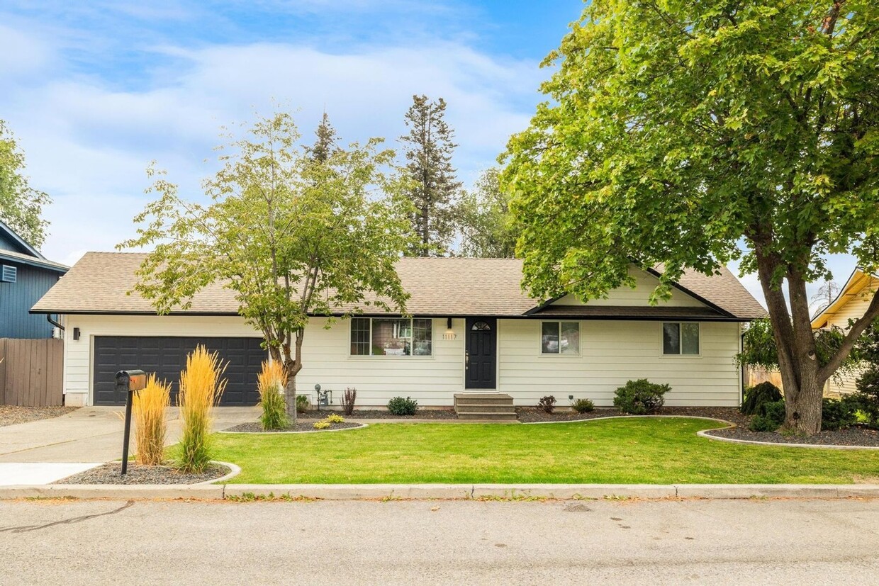 Foto principal - Charming 4BR House in Spokane Valley, Wash...