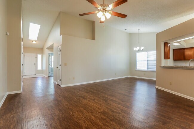 Building Photo - 8741 Bandera Cir N