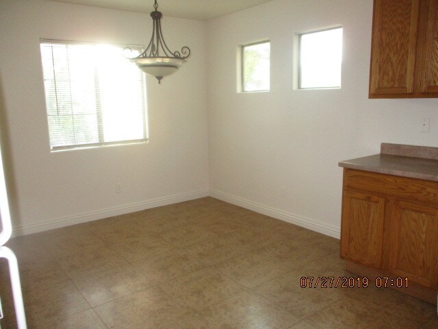 Building Photo - 5820 Donna St