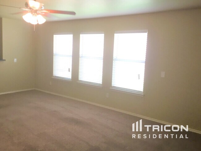 Foto del edificio - 2226 Midbury Drive Lancaster TX