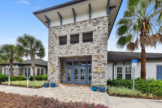 Building Photo - Gran Bay