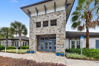 Building Photo - Gran Bay
