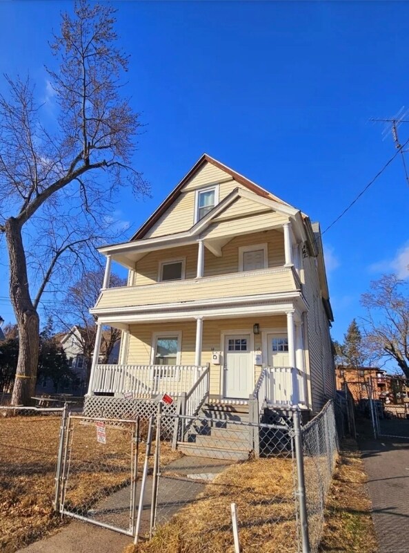 Primary Photo - 50 1/2 Annawan St