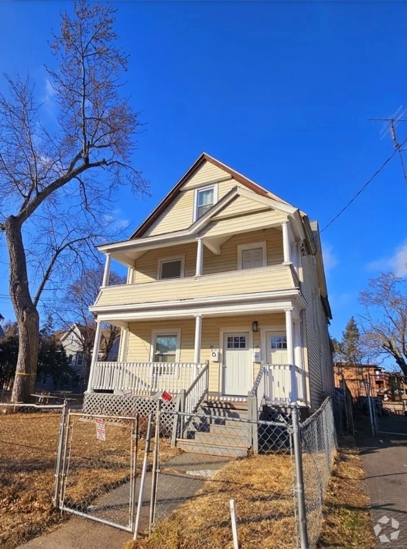 Building Photo - 50 1/2 Annawan St