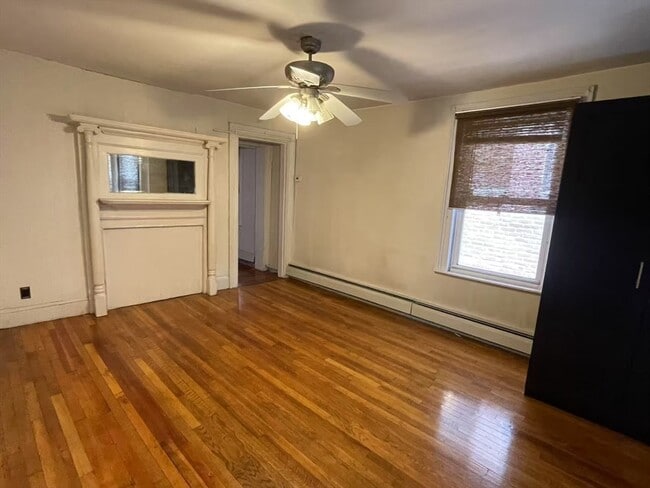 Building Photo - 251 Broadway