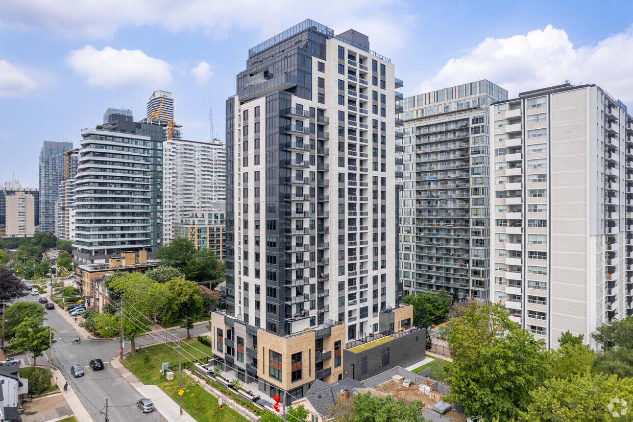 Primary Photo - The Whitney on Redpath