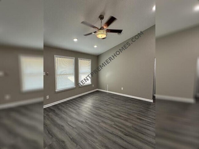 Building Photo - 16 Edward Dr