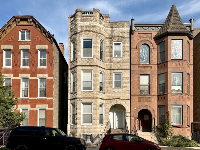 Building Photo - 1414 W Superior St