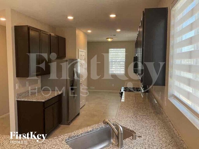 Foto del edificio - 1509 Deep Valley Ave