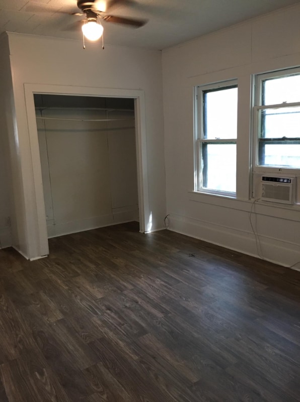 Foto del edificio - 707 N Lamar Ave