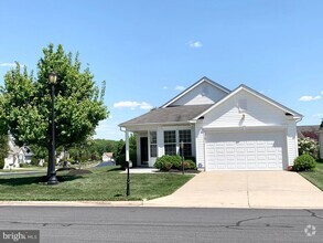 Building Photo - 17614 Four Seasons Dr