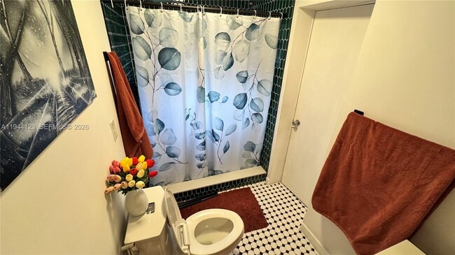 Foto del edificio - 6238 Hayes St