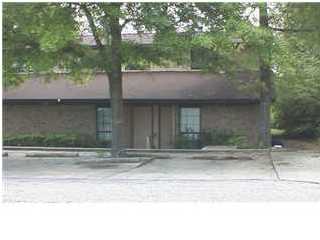 Foto del edificio - 9650 Hillview Dr