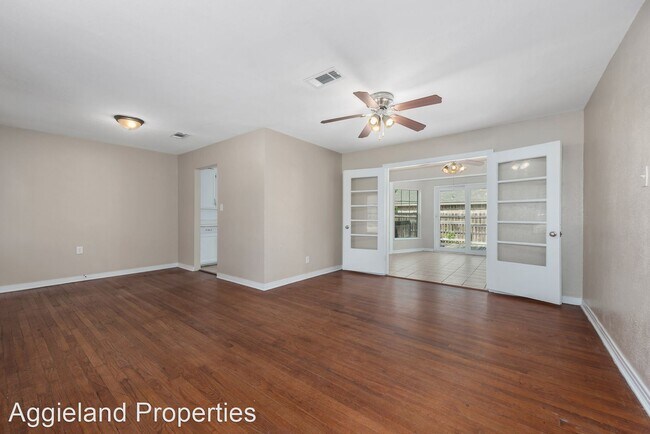 Foto del edificio - 2 br, 1 bath House - 3801 Ridgewood