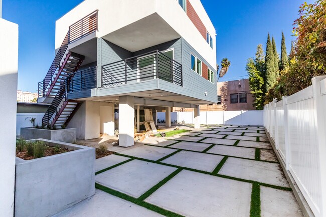 Foto del edificio - 148 S Madison Ave