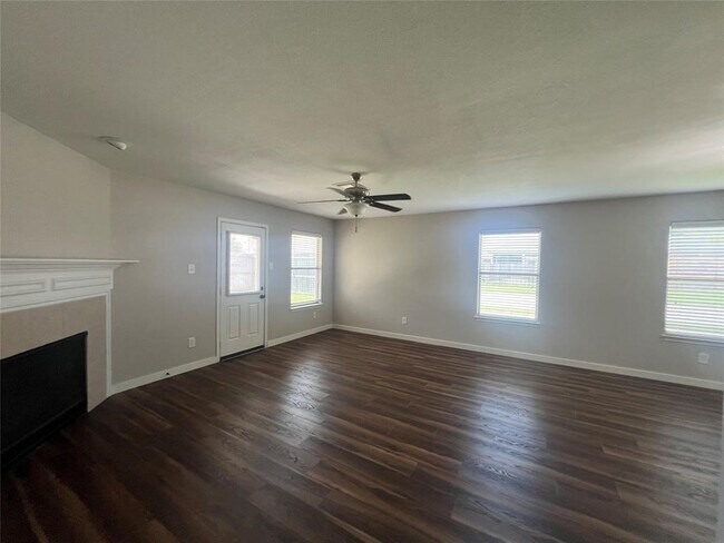 Foto del edificio - 15319 Sableton Crest Ln