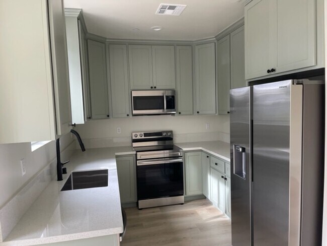 Building Photo - 8744-8746 Tondela Way