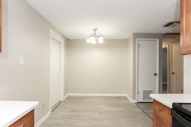 Building Photo - 7317 Sharbeth Dr S