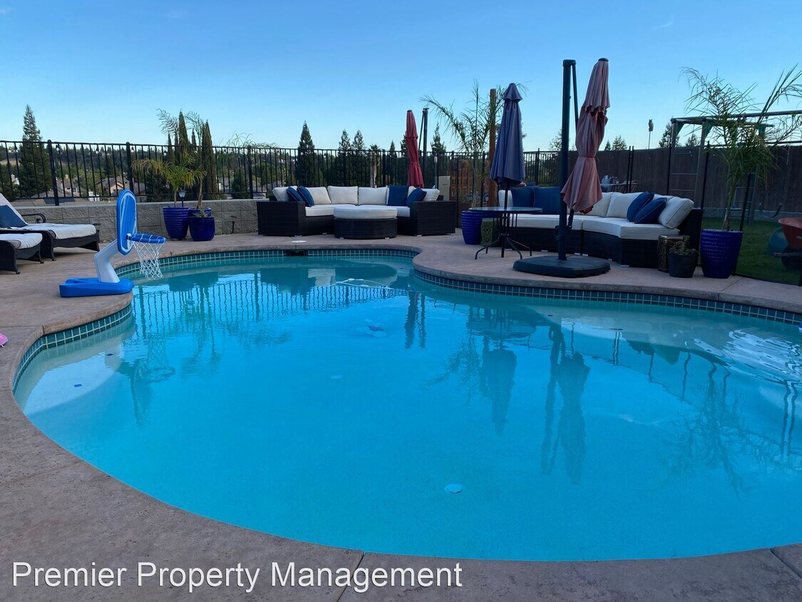 Foto principal - 3 br, 2.5 bath House - 5631 Harvest Rd.