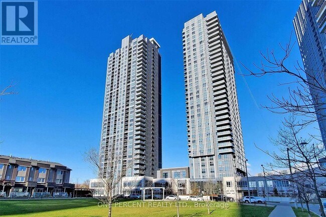 Building Photo - 275 Village Green Square