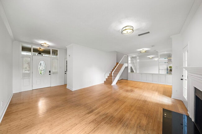 Building Photo - 2220 Bering Dr