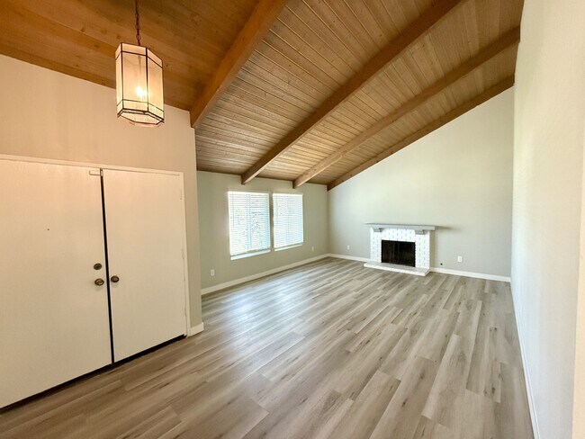 Foto del edificio - 2382 Carlsbad Cir