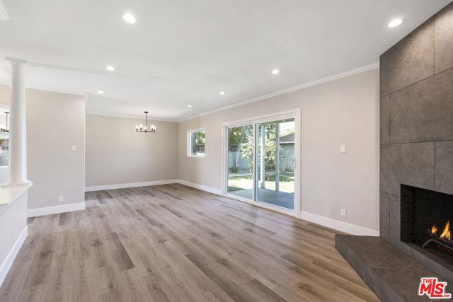 Foto del edificio - 7733 Mason Ave