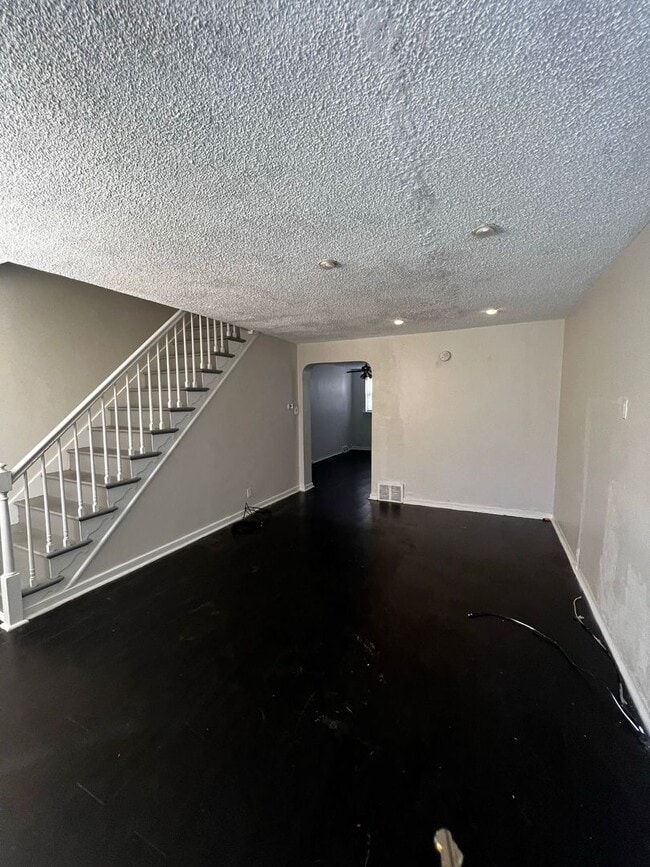 Building Photo - Beautiful, modern home with attached garage!