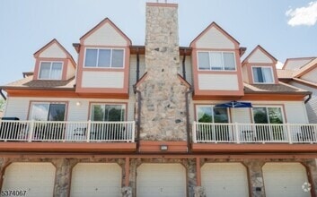 Building Photo - 56 Woods Edge Dr