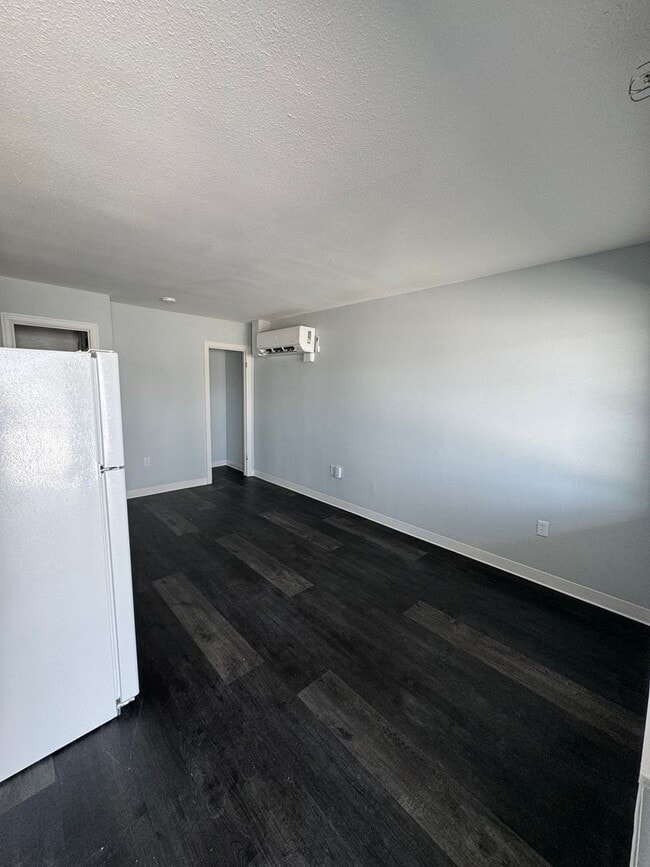 Interior Photo - Pancake Flats in Liberal