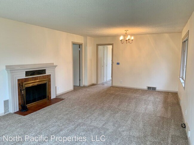 Building Photo - 3 br, 2 bath House - 2576 8th Ave W