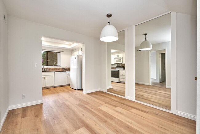 Foto del edificio - 28026 Ridgecove Ct N
