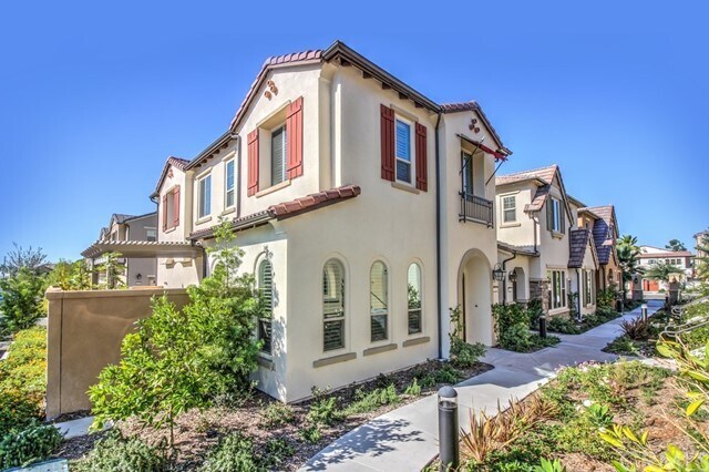 Building Photo - 217 Primrose Dr