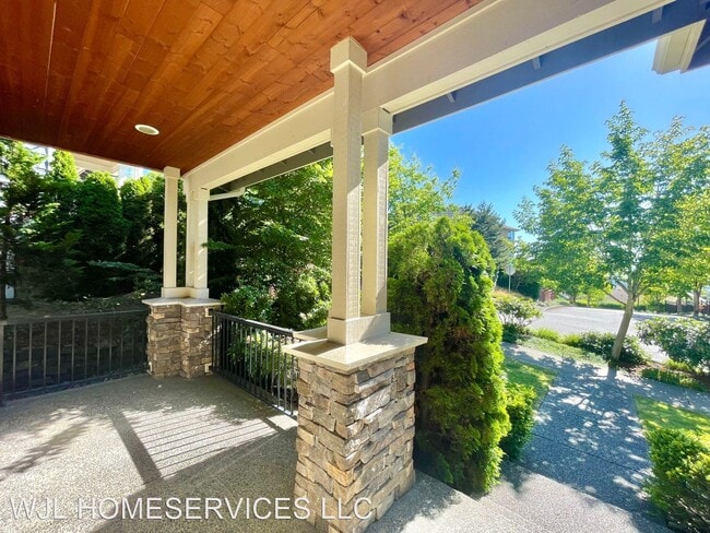 Building Photo - 4 br, 3 bath House - 1582 25th Ave NE