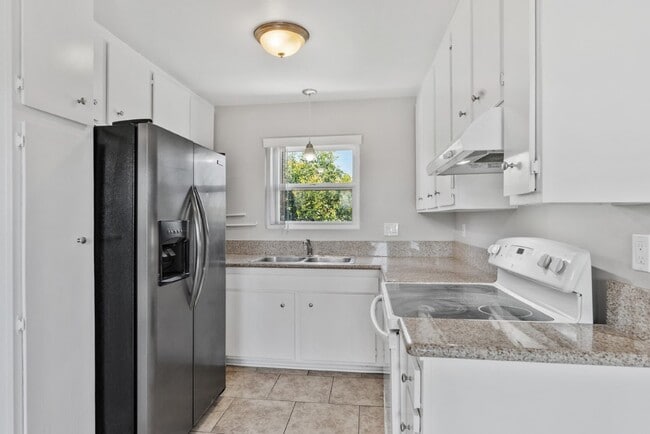 Building Photo - 4122 33rd St